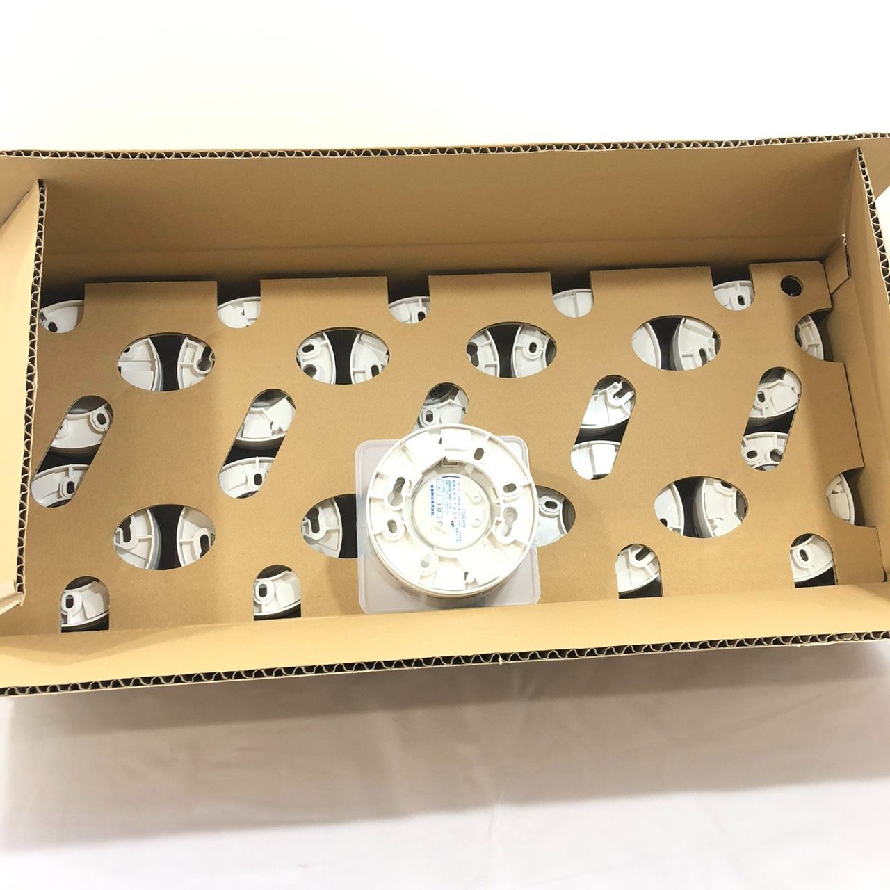 !! NOHMI 能美防災 FDK246 光電式スポット型 煙感知器 ベース付き 11個セット 製 火災報知器 警報機 防災グッズ