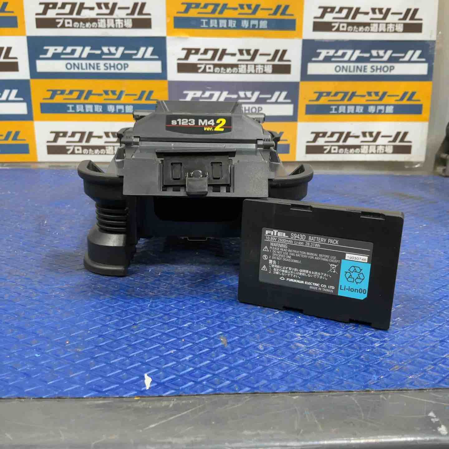 超小型光ファイバ融着接続機