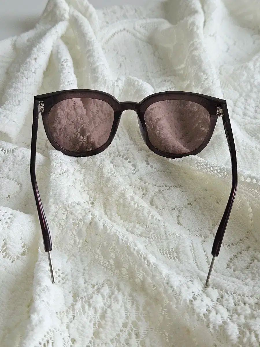 GENTLE MONSTER ブラウンレンズ LILIT 茶色 サングラス GENTLE MONSTER ブラウン サングラス GENTLE MONSTER ブラウンレンズ