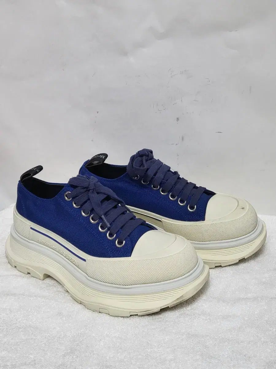 Alexander McQueen トレッドスリック レースアップ シューズ メルカリshop取引では対象外