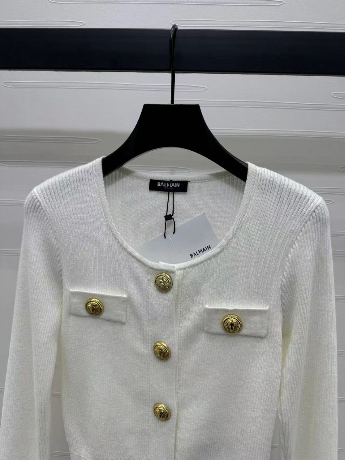 バルマン BALMAIN ニット クルーネック カーディガン - メルカリ 