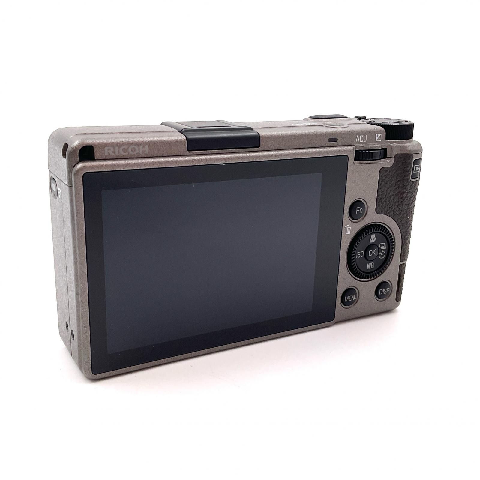 新品未使用　RICOH GR III HDF コンパクトカメラ 3年保証　リコー 20240328105028_882_.jpg