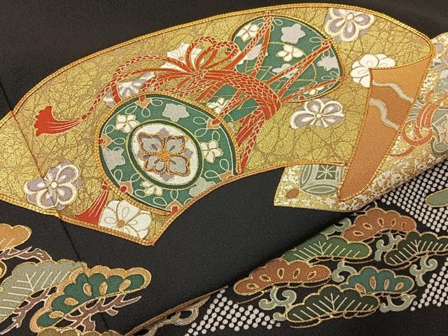 平和屋着物□豪華黒留袖 駒刺繍 地紙宝尽くし花文 金彩 正絹