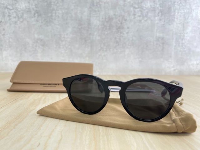 展示品 バーバリー サングラス イタリー製 BURBERRY B 4359-F