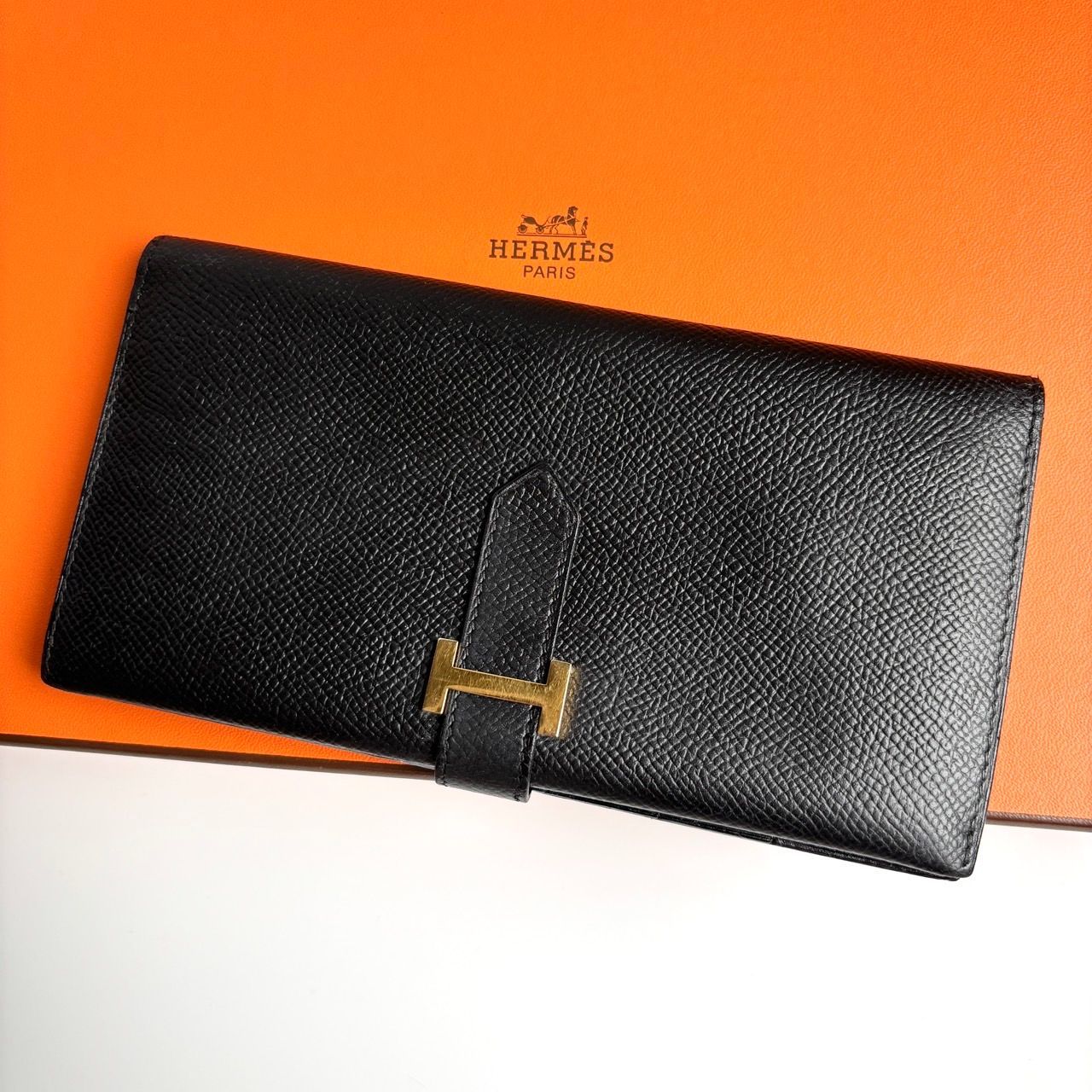 【2025秋冬新作】 エルメス 美品◎HERMES ベアンスフレ 二 財布 ヴォーエプソン 小物