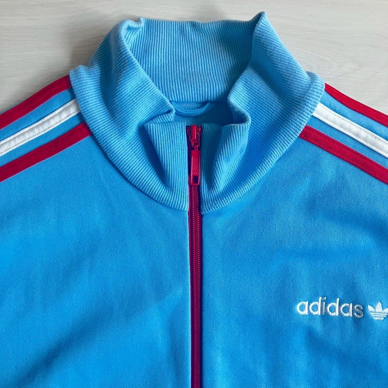 松村北斗着用 アディダスオリジナルス adidas originals トラック