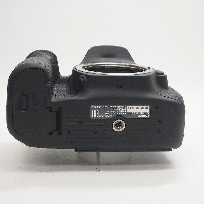 EOS 90D