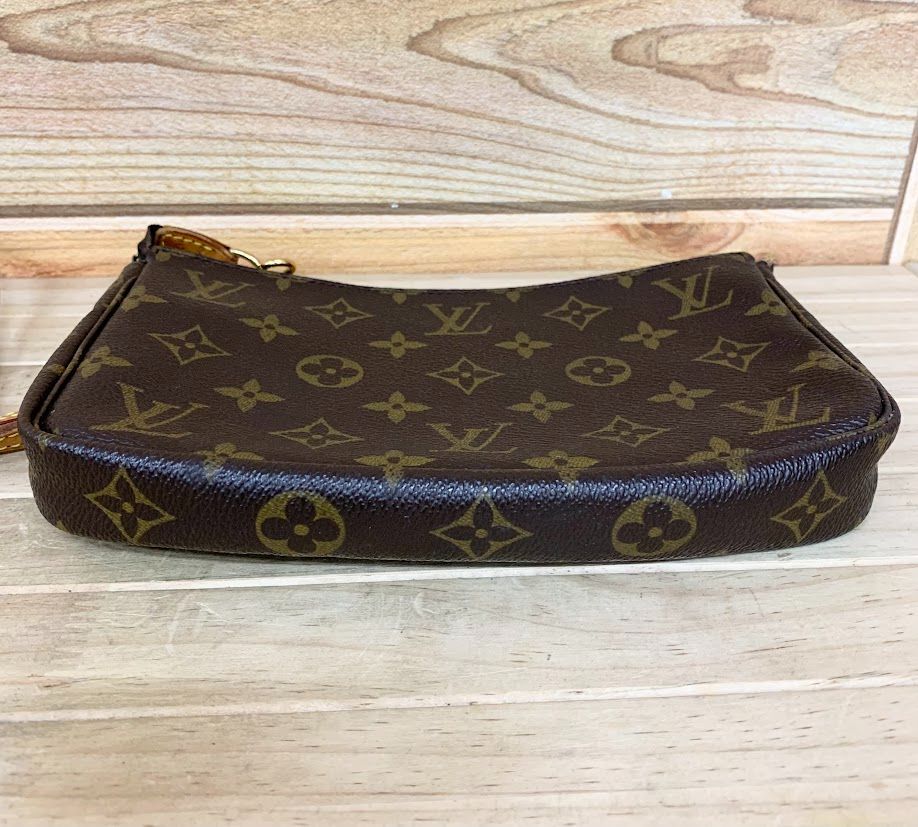 VUITTON