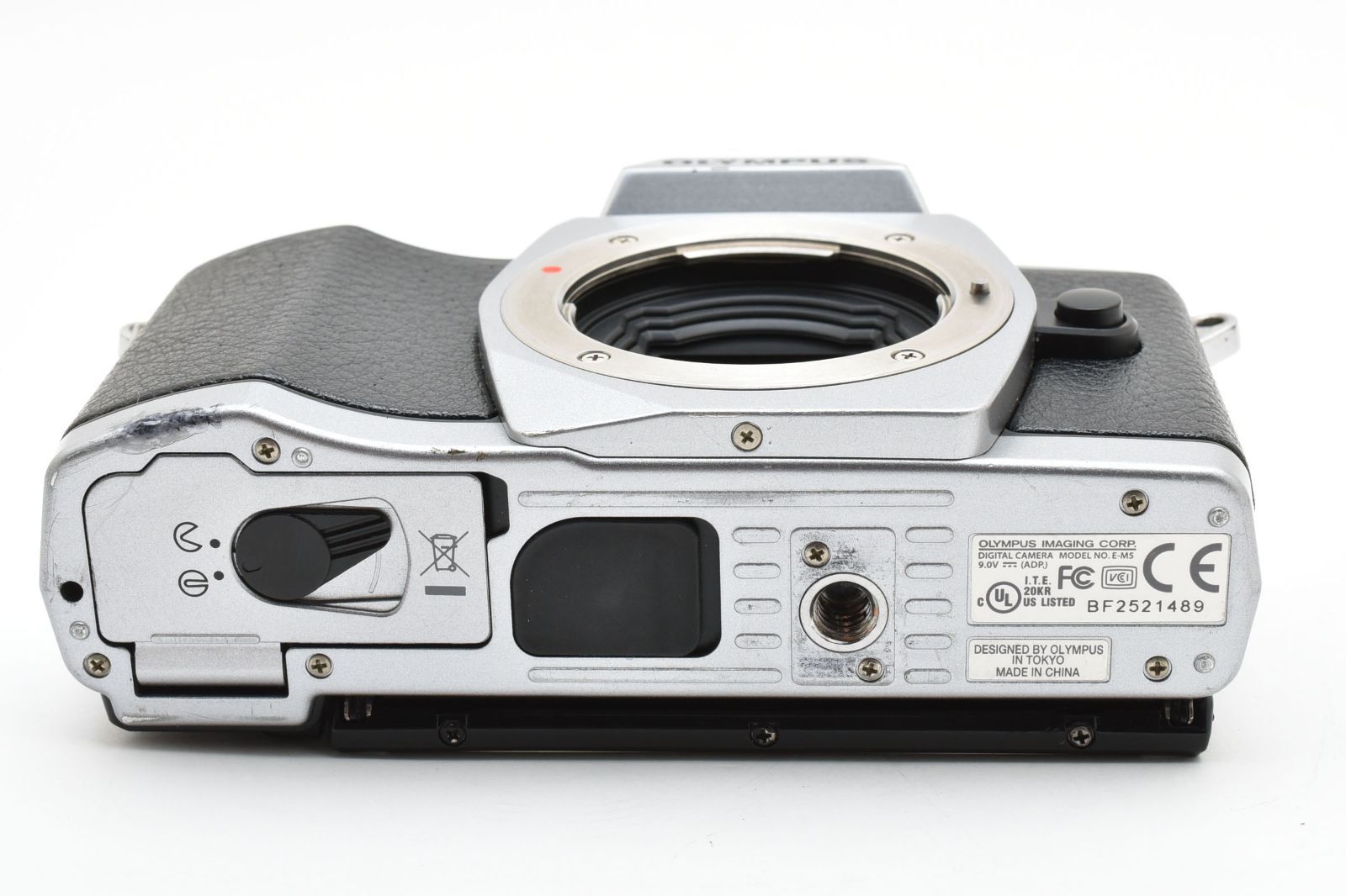 ミラーレス一眼レフカメラ