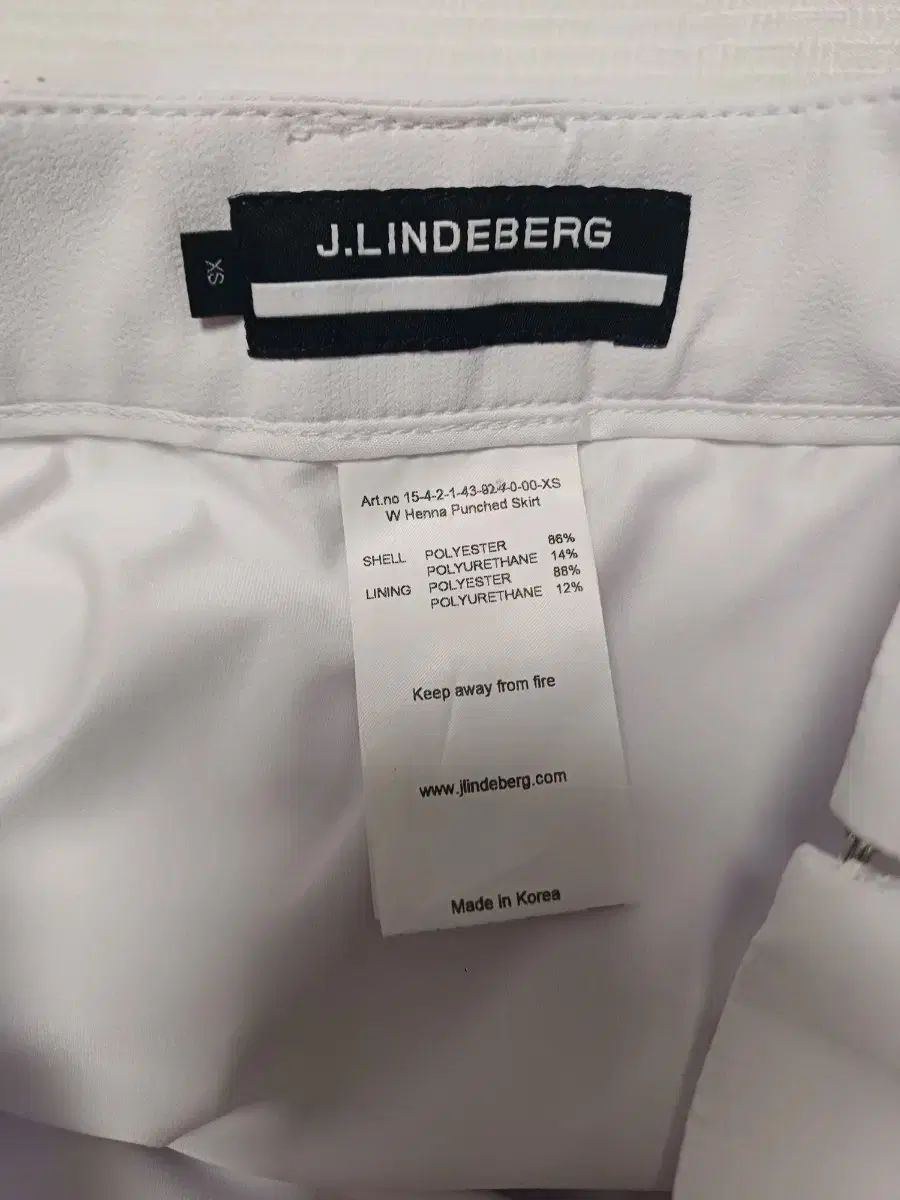 【アウトレット特価品】 J.LINDEBERG J.リンドバーグ スカート XS 納品