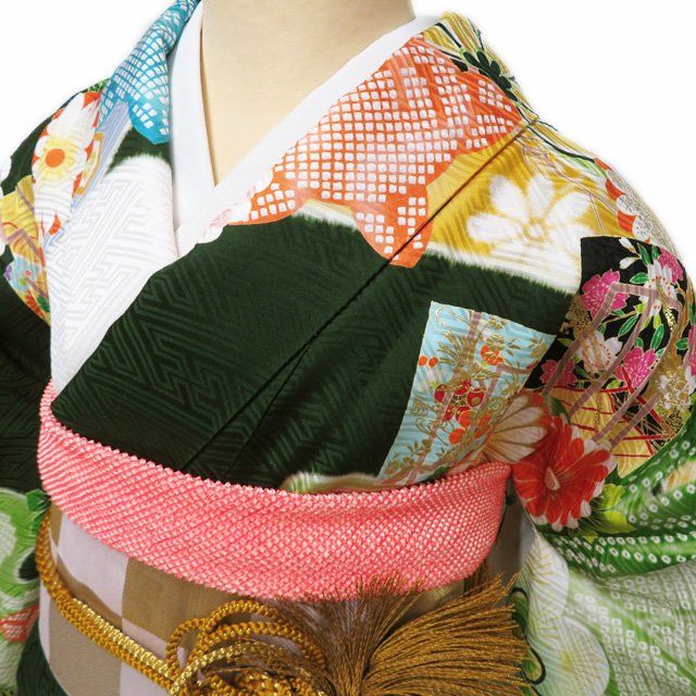 振袖 着物 中古 正絹 金駒刺繍 流水に花模様 源氏香 地模様 白色