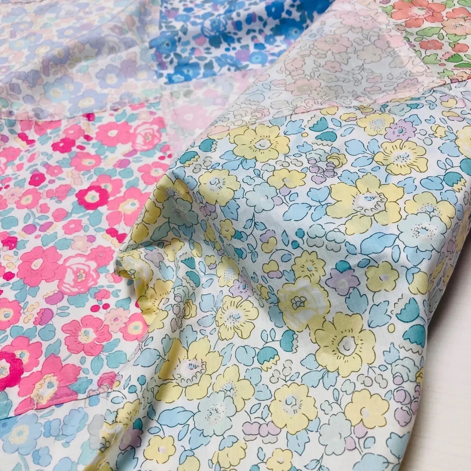 ♡専用♡ハンドメイドパッチワーククロス⸜(*´ᗜ｀*)⸝ ♡専用♡ハンドメイドパッチワーククロス⸜(*´ᗜ｀*)⸝