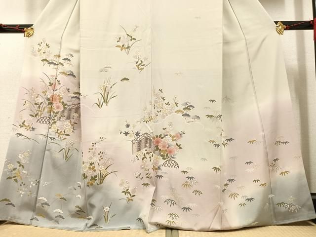 訪問着】 駒刺繍・桃山地紙花文・暈し染め・金彩・正絹❣️ 逸品