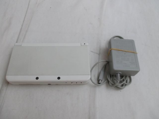 中古品 ゲーム NEW ニンテンドー3DS KTR-001 ホワイト 動作品 充電器