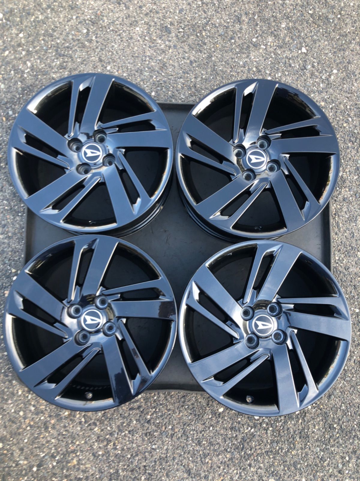 16×6J 4穴 トヨタライズ/ダイハツロッキー