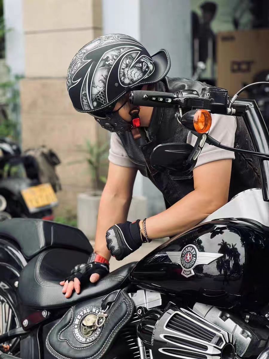 内蔵レンズ ハーレー 半キャップ ダックテール ハーフヘルメット HY-01 内蔵レンズハーレー トレロヘルメット ハーフヘルメット半