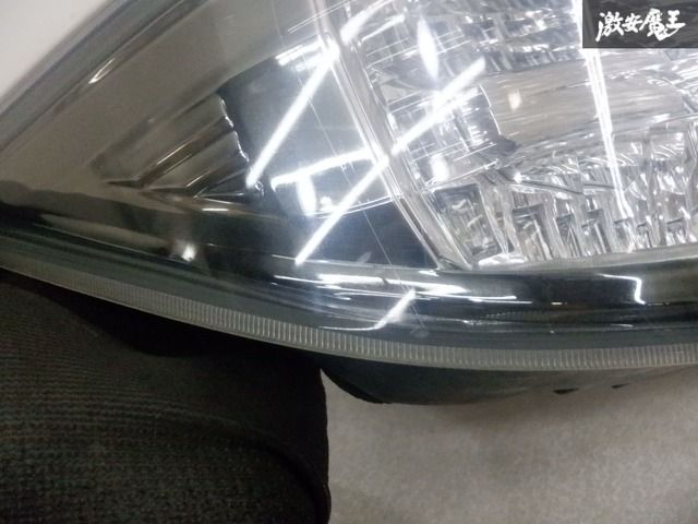 トヨタヴェルファイア20系 ANH20W/GGH20W純正テールランプ左右セット ☆点灯OK！☆ トヨタ 純正 ANH20W GGH20W 20系 ヴェルファイア LED