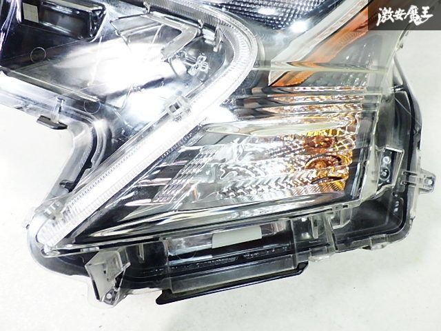 50プリウス前期　左ヘッドライト プリウス 50系/ZVW50 前期 左 ライトLED KOITO 47-75