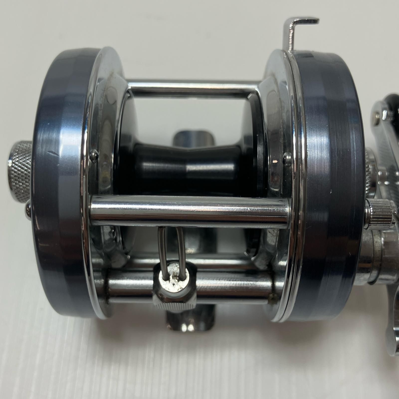 ABU リール ベイトリール ｱﾝﾊﾞｻﾀﾞｰ5501 CS ROCKET