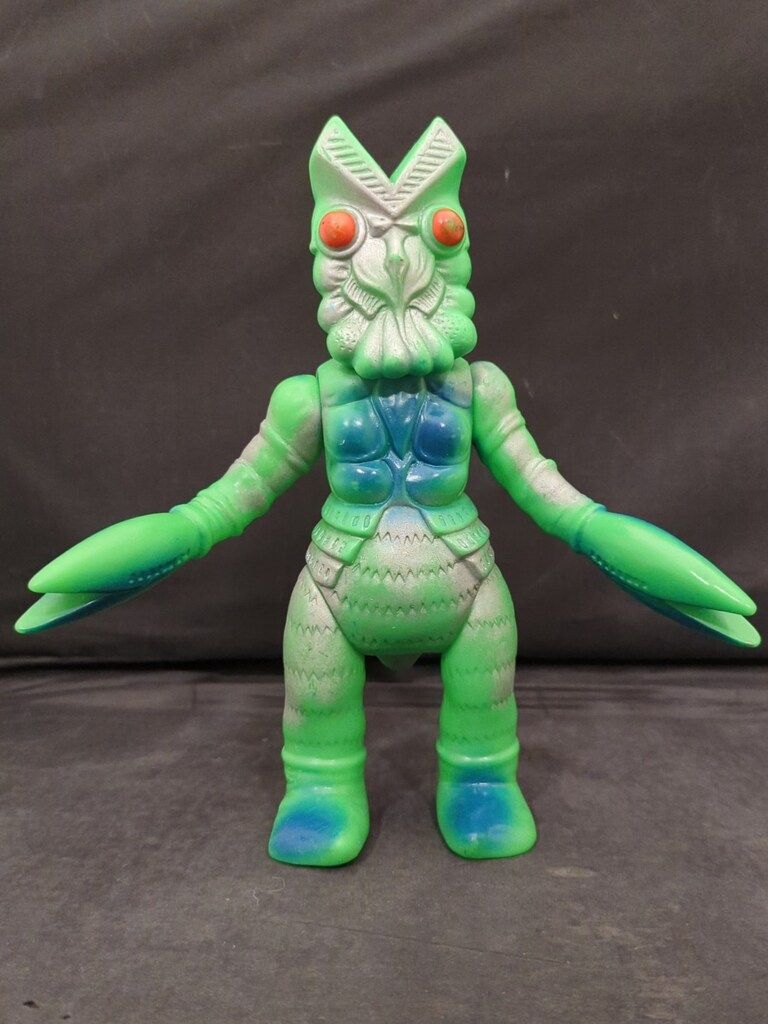 マルサン バルタン星人 黄緑成型 青銀 銀