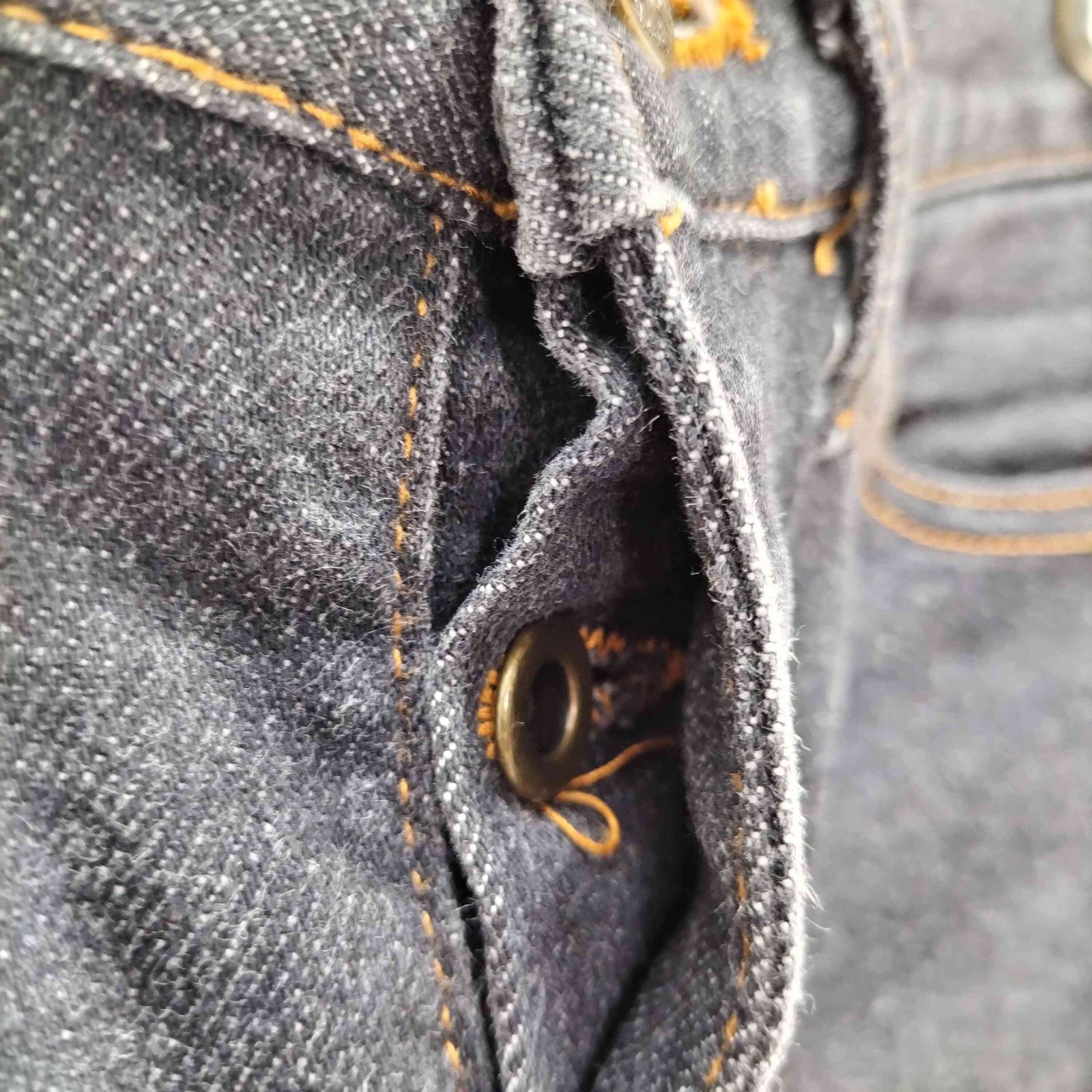 ヒステリックス HYSTERICS ボタンフライスキニーデニムパンツ