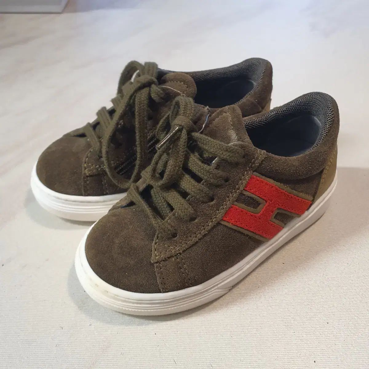 ホーガン スニーカー キッズ 140