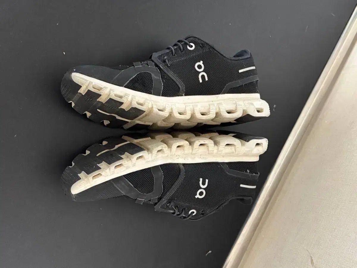 個性的な 学習について クラウド 6 ランニングシューズ