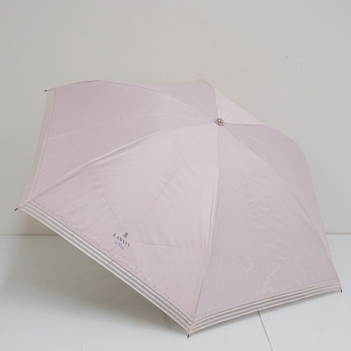 ランバンリボン付き折りたたみ晴雨兼用傘新品未使用品 折りたたみ日傘 LANVIN en Bleu ランバンオンブルー USED品 晴雨