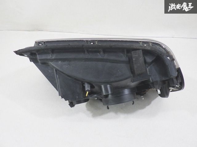 三菱ミニキャブ　純正ヘッドライトU62V スタンレーP5701 三菱ミニキャブ 純正ヘッドライトU62V スタンレーP5701 - メルカリ