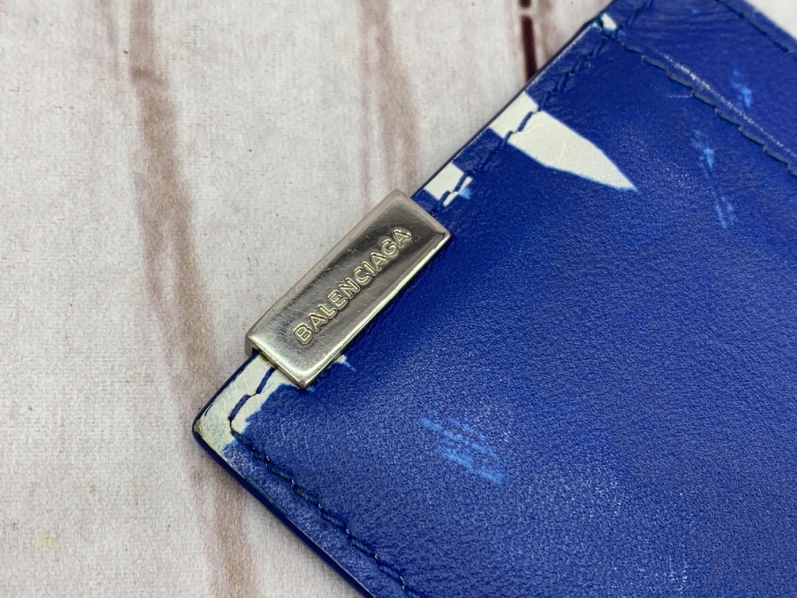 ルイヴィトン ダミエ グラフィット ロン モデュラブル IDケース