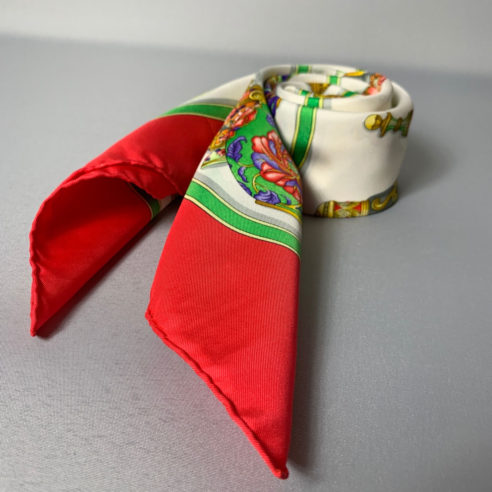 2503-151｜美品｜エルメス カレ90 スカーフ レッド パフューム