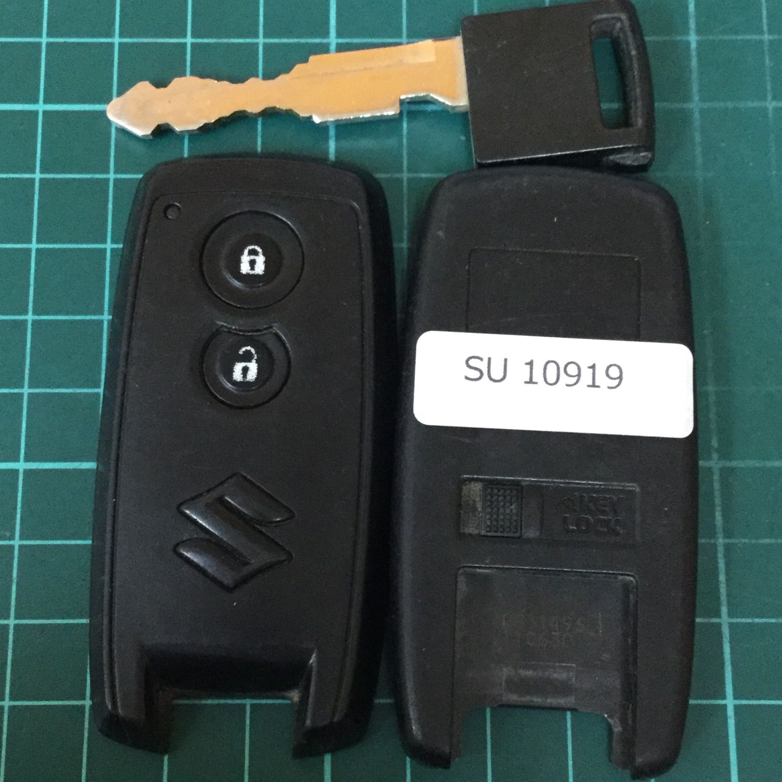 SU10919 スズキ マツダ U43PB14B 点灯 純正 セルボ ワゴンR MRワゴン モコ フレア AZワゴン 2ボタン スマートキー キーレス  リモコン - メルカリ