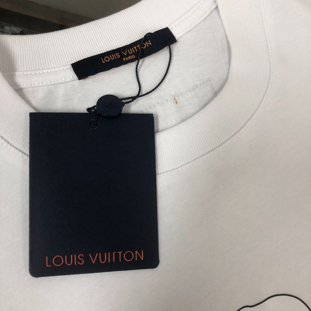 夏セール‼️Louis Vuitton ロゴプリント ツリスカーフ 本日限定特価】Louis Vuitton 春夏 ロゴプリントTシャツ [本日