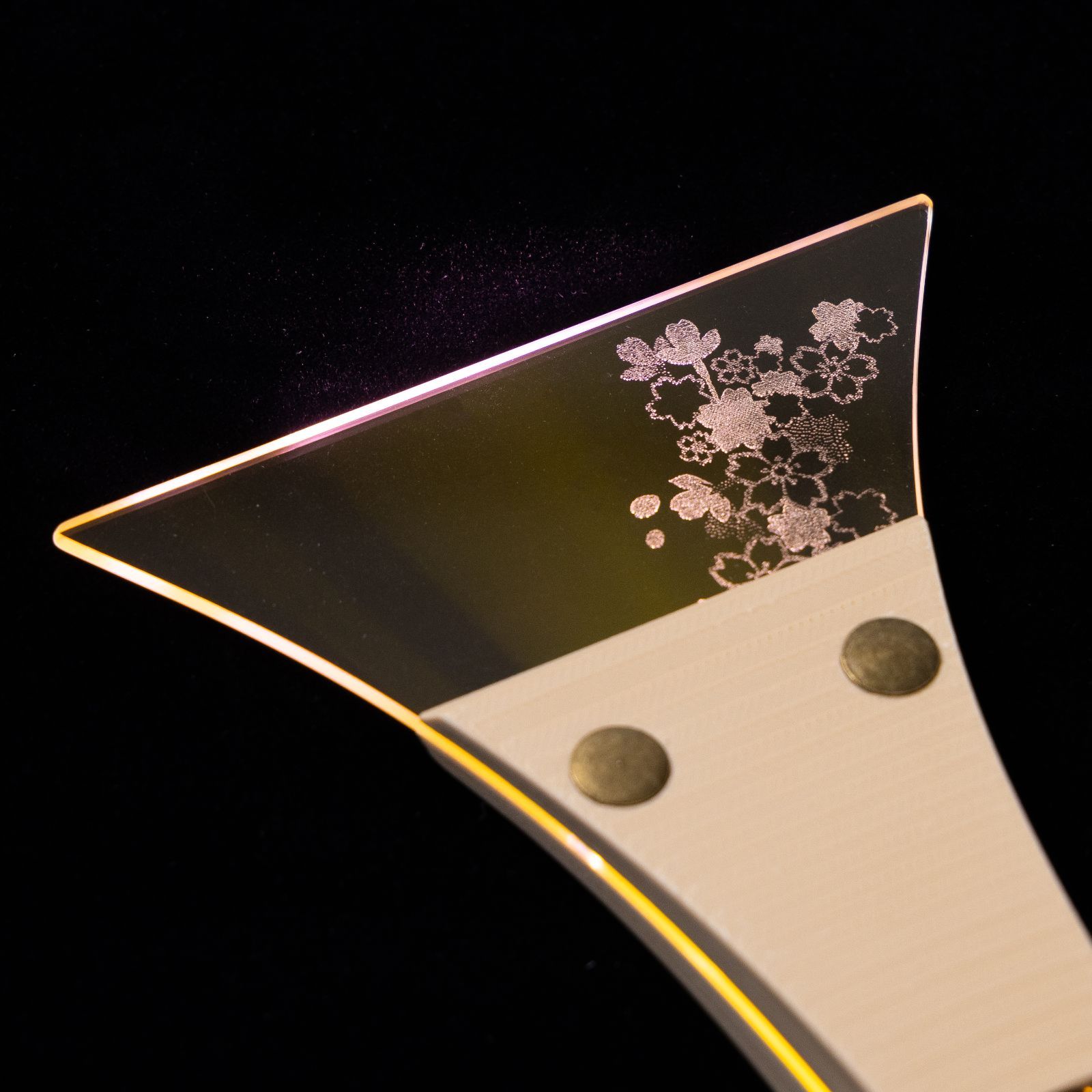 リニューアルデザイン！ LED内蔵アクリル津軽三味線撥（バランス変更