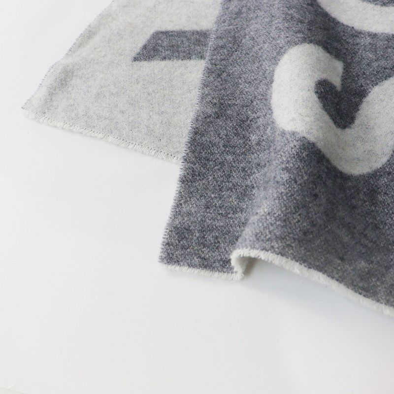 アパルトモン購入 アクネストゥディオズ Acne Studios Toronty Logo Scarf  ウール ロゴストール 220X52cm/グレー【2400013829038】