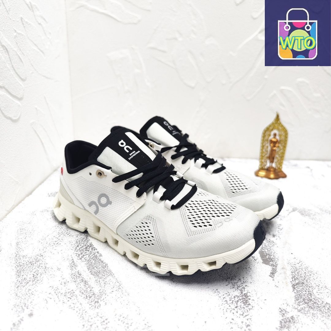 On Cloud X Sneakers オン クラウドX ジョギング スポーツ
