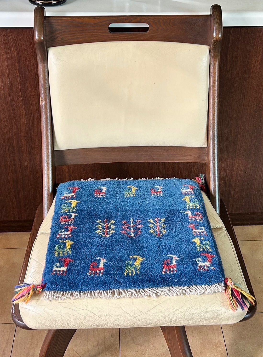 ギャッベ座布団 ペルシャ 手織りサイズ 38\39cm No 22-6482 ギャッベ座布団 ペルシャ 手織りサイズ 38cm No 22-6482 ギャッベ