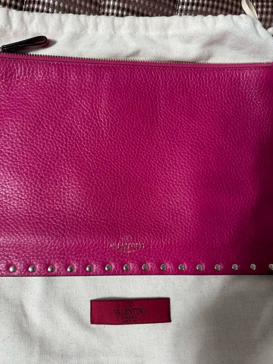 Valentino ヴァレンティノ ガラバニ
