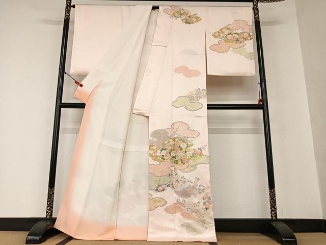 平和屋着物○訪問着 駒刺繍 雲重ね草花文 金彩 正絹 逸品 AAAV7358zg