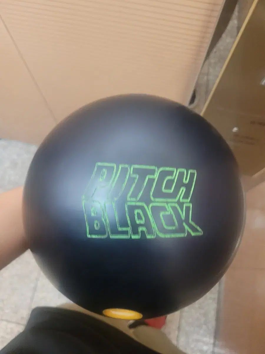 ピーチブラックウレタンボウリングボール 15 ポンドを売る