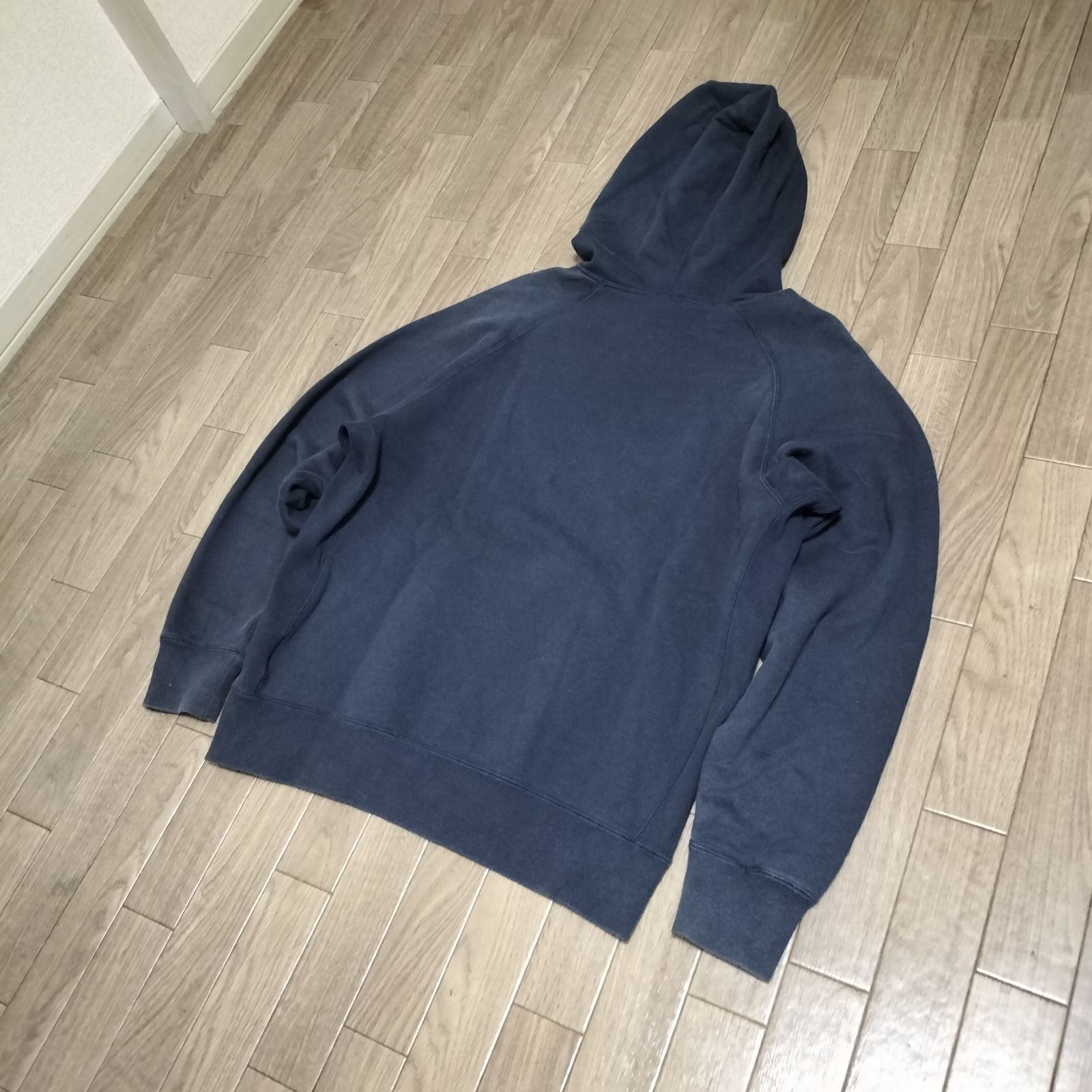 人気00's NIKE スウェットパーカー　刺繍スウォッシュ　フェードネイビー ナイキ NIKE 00s 右胸スウォッシュ刺繍ロゴ スウェットパーカー