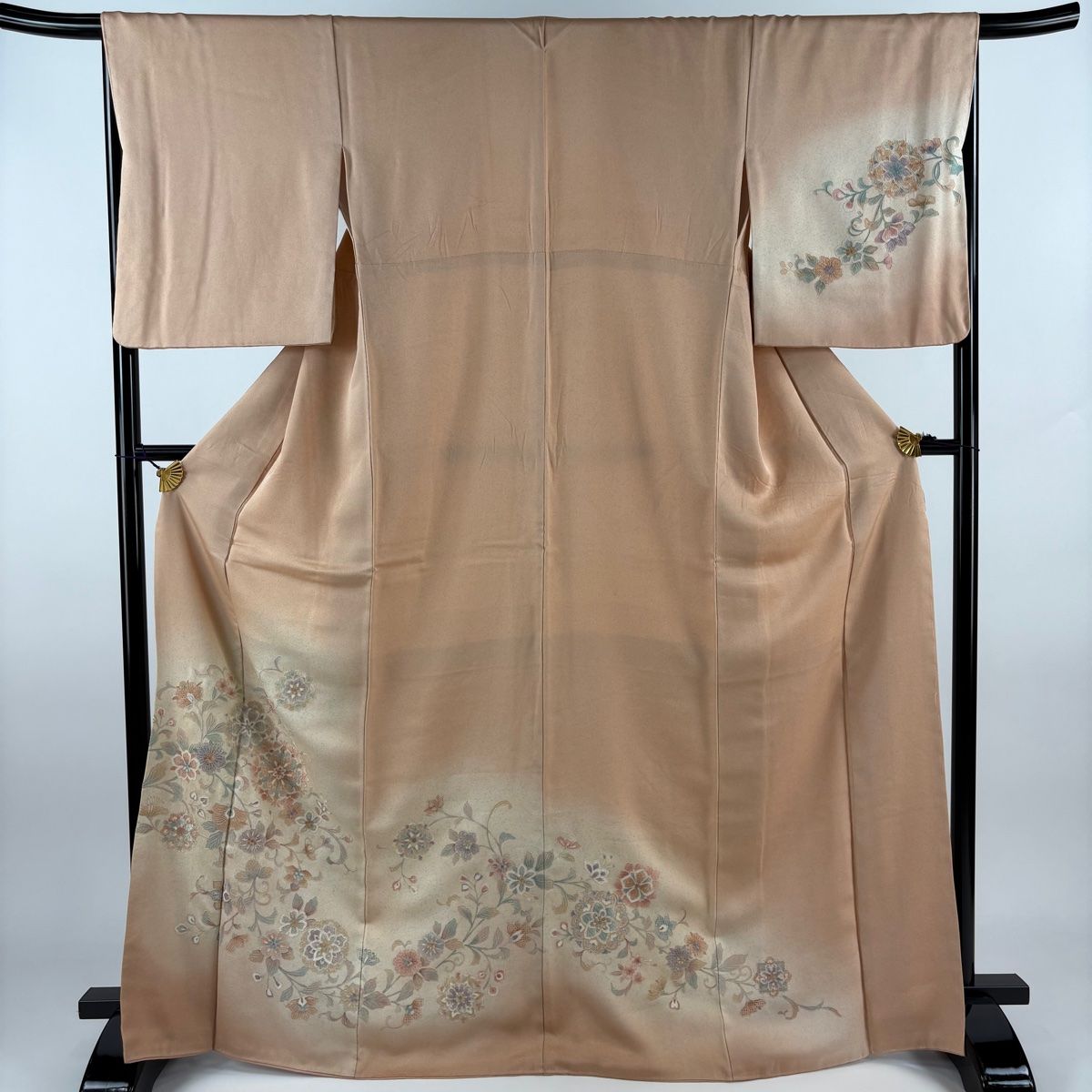 付下げ 身丈169cm 裄丈67.5cm L 袷 華文 花唐草 刺繍 ぼかし サーモンピンク 正絹 名品