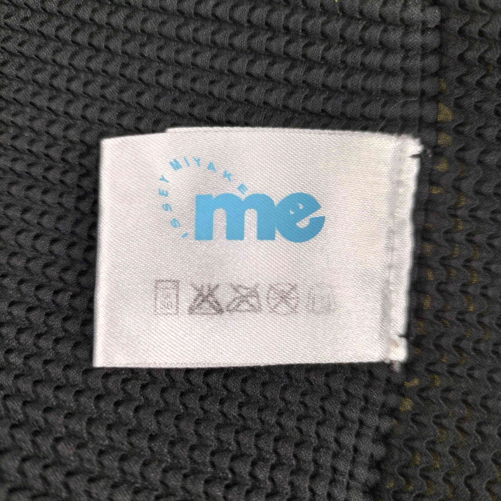 ミー イッセイミヤケ me ISSEY MIYAKE 22aw 総柄 ワッフルプリーツ