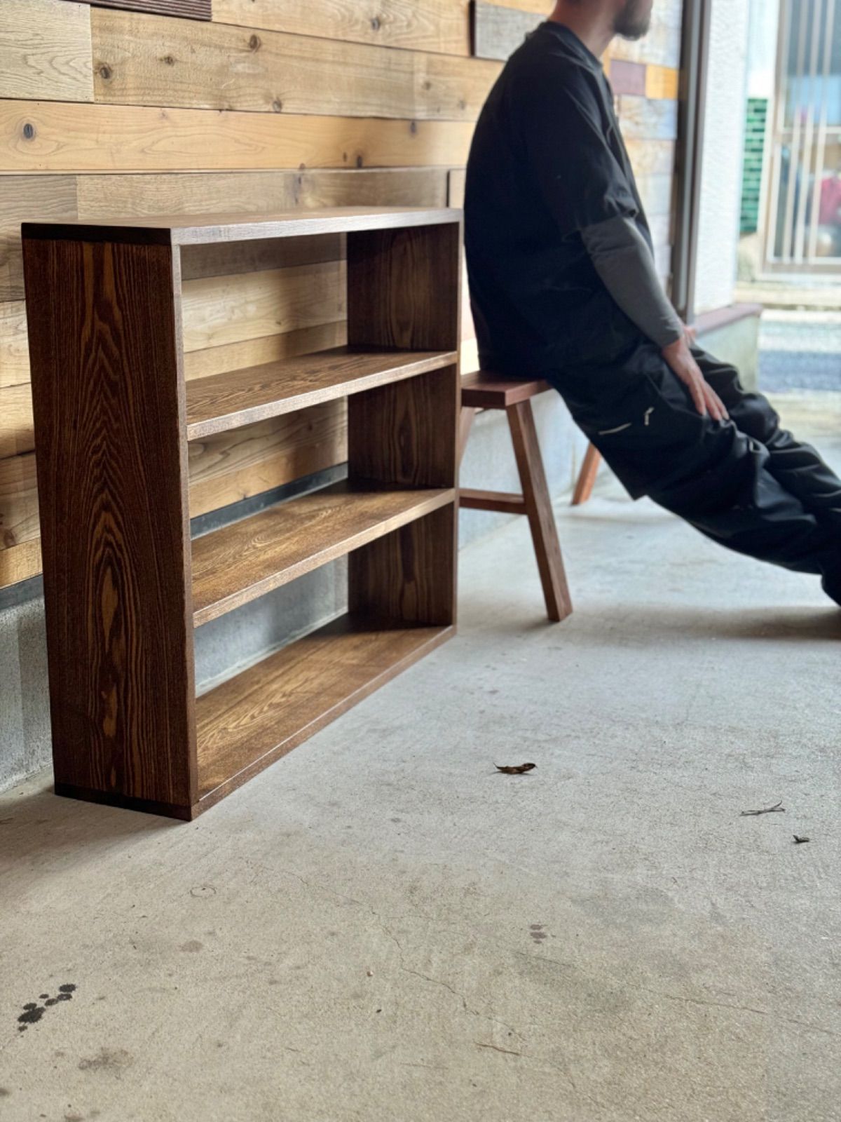 ヴァーサ 回転式背付きラウンドチェア ブラウン 【完成品】 ヴァーサ 回転式背付きラウンドチェア ブラウン 【完成品】