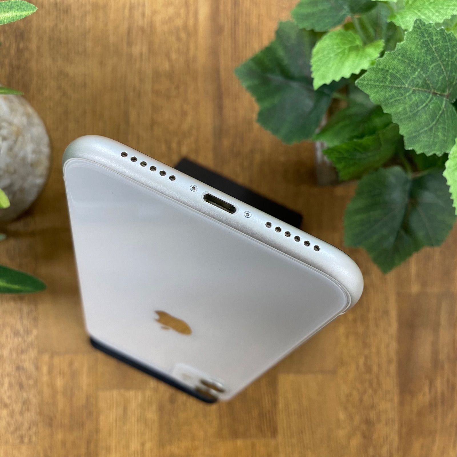 iPhone - 超美品　国内版　SIMフリー　iPhone11 64GB ホワイト色 Apple iPhone 11 64GB SIMフリー 価格比較 - 価格.com