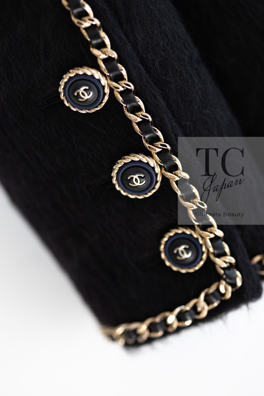CHANEL - シャネル ジャケット CHANEL ブラック ラマ ウール チェーン トリミング カール・ラガーフェルド作品 超美品 38 40 貴重レア CHANEL - シャネル ジャケット CHANEL ブラック ラマ ウール