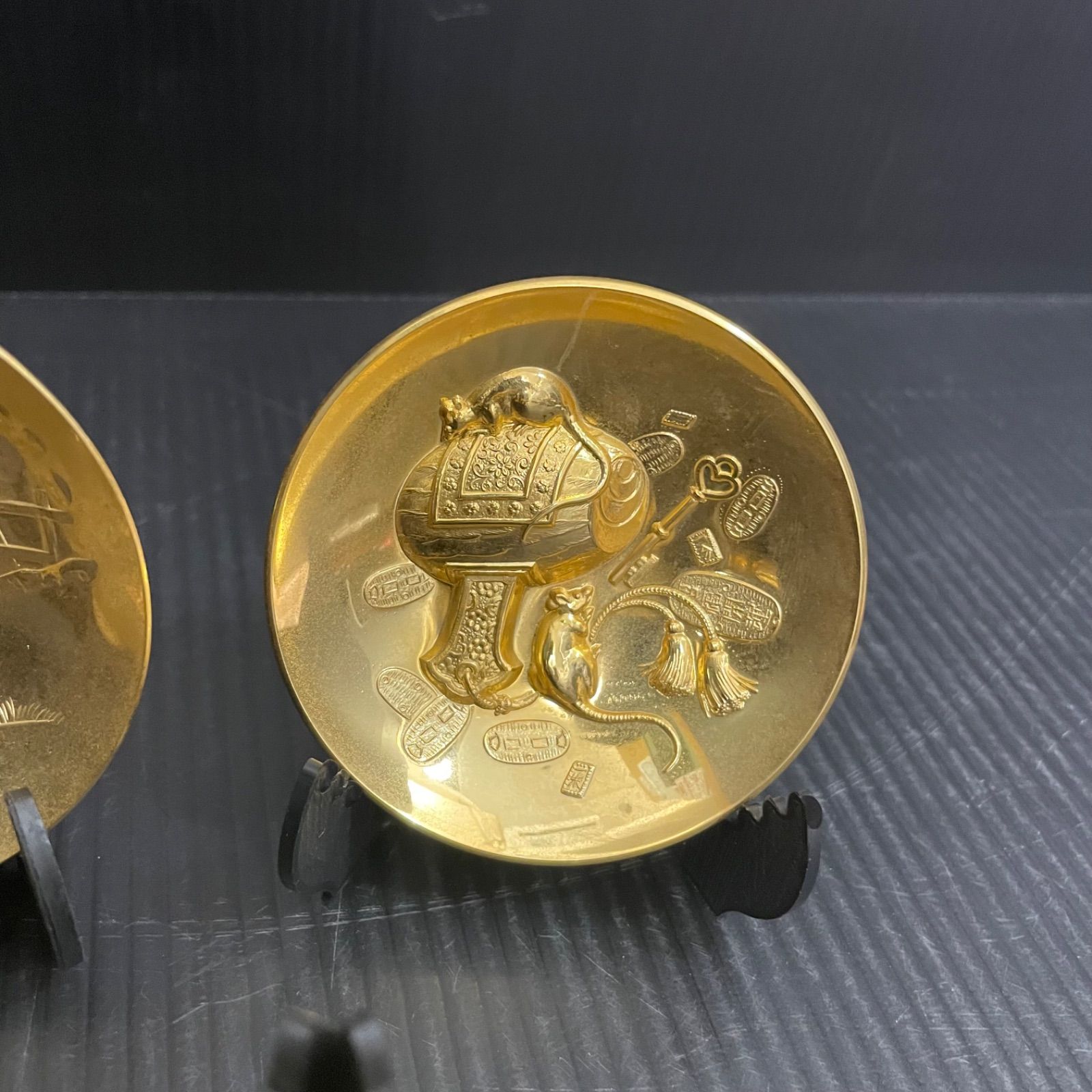 24KGP 金杯 飾り盃 酒器 5枚セット 台座付き - メルカリ