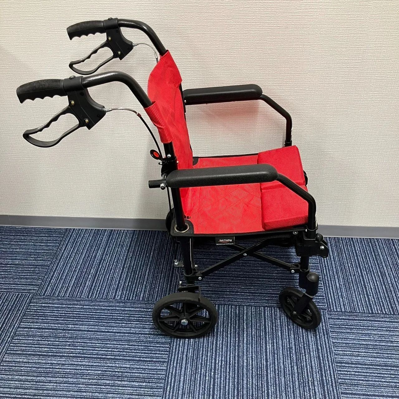 NG R108-NG4-82 Yuki Trading Handy Light 介助用車椅子 折りたたみ車椅子 携帯用車椅子 折りたたみ 収納バッグ付き 手元ブレーキ付き ロック機能付き