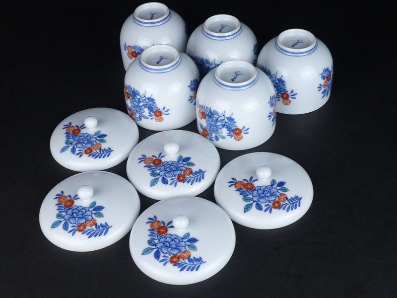 今右衛門窯 錦苺絵紅茶碗 – ギャラリー一番館オンラインショップ