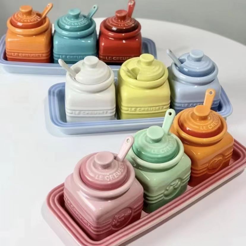 新品未使用 ル・クルーゼ 陶磁器調味料ケース 3色 //135 - メルカリ